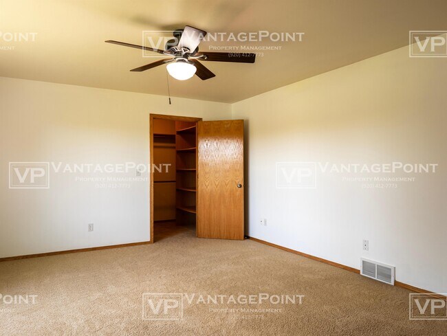 Building Photo - 515 Winding Waters Way