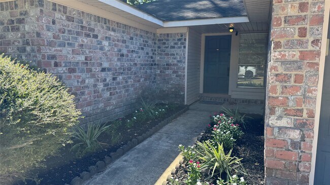 Building Photo - 5818 Culross Cl