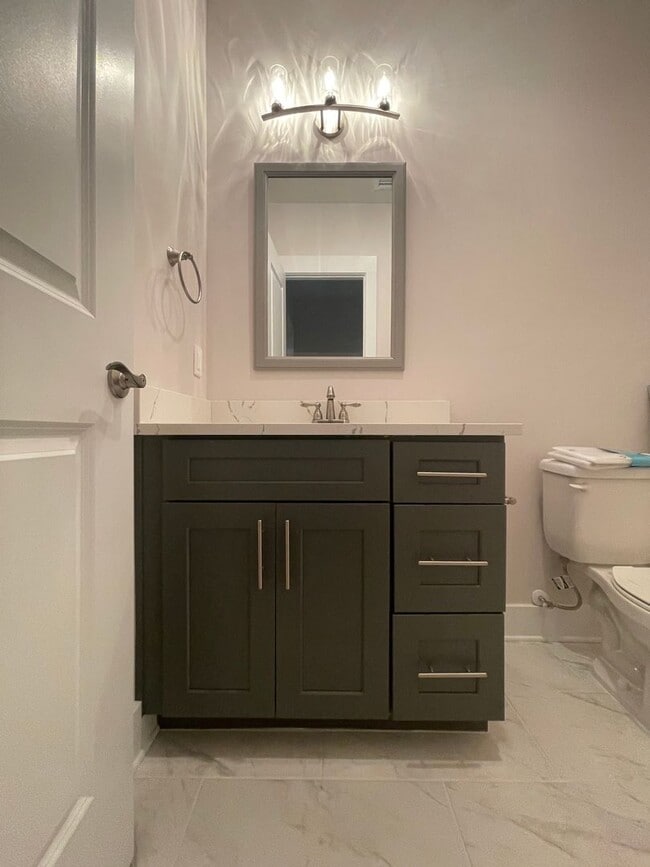 Building Photo - NEW 3B/2.5B Destin Oaks TOWNHOME available...