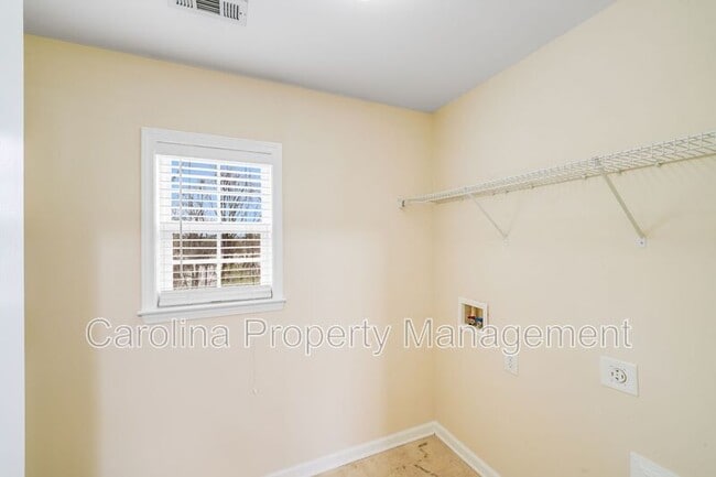 Building Photo - 9710 Rocky Ford Club Rd