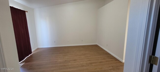 Building Photo - 2226 Ellice Wy