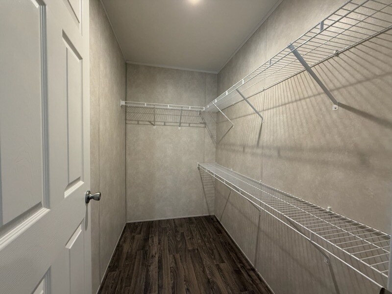 Building Photo - 38064 Leverette Ave