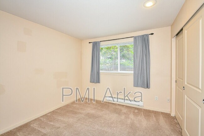 Building Photo - 11309 NE 128th St