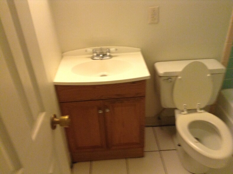 Building Photo - 508 4th St