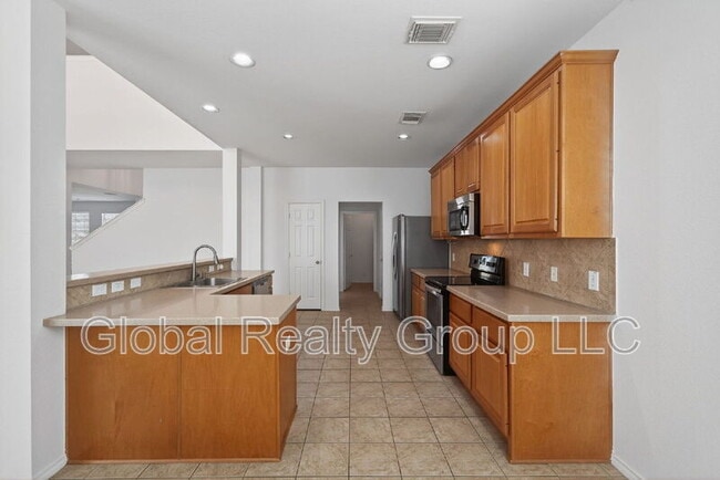 Building Photo - 510 Wildberry Ct