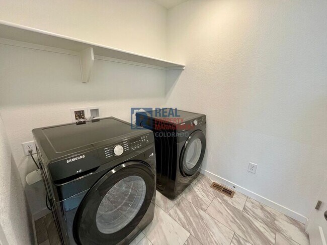 Building Photo - 17590 E 95th Ave