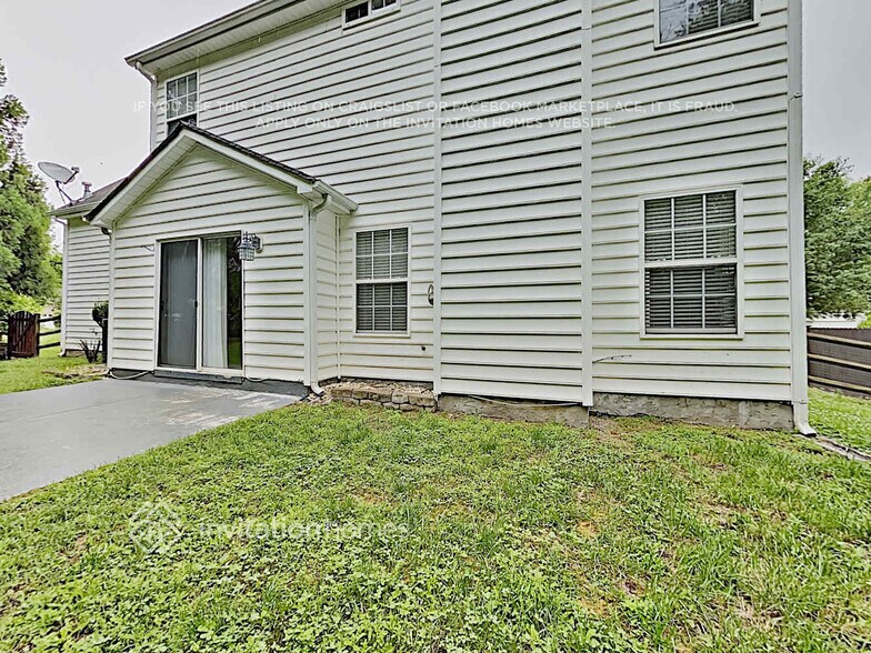 Building Photo - 8670 Brook Glen Ln