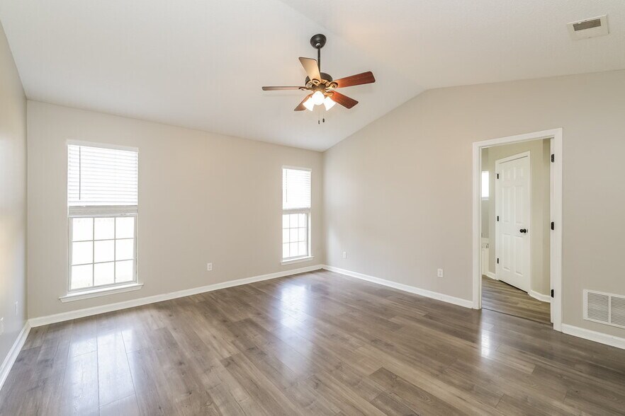 Building Photo - 13202 Claybourne Cove