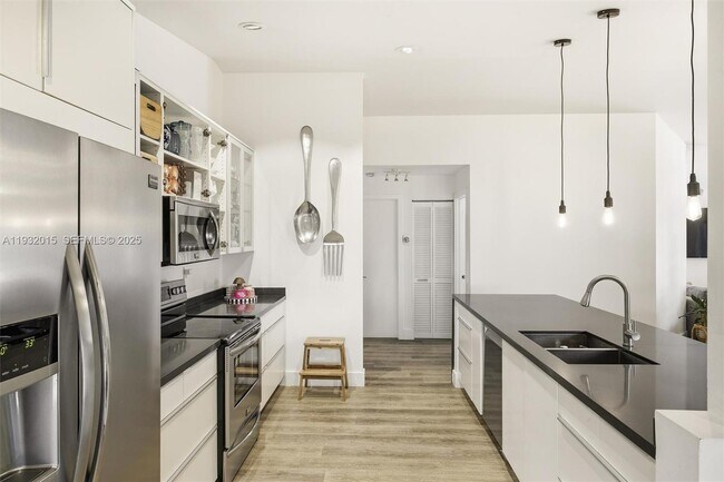 Building Photo - 10246 NW 57th Terrace