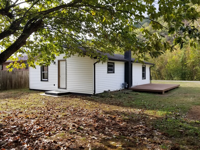 Building Photo - 517 Lattie Miller Rd