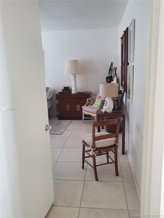 Building Photo - 10170 Collins Ave