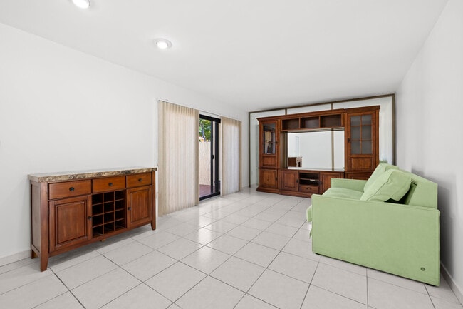 Building Photo - 7734 Balboa St