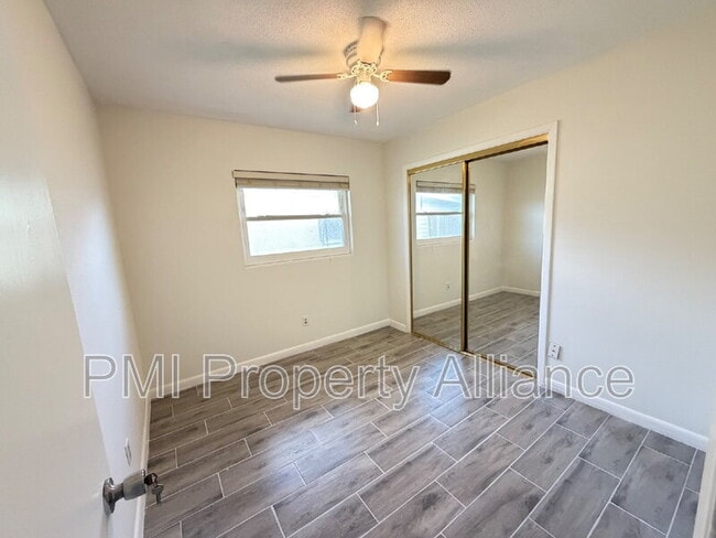 Building Photo - 1527 Leeway Ave