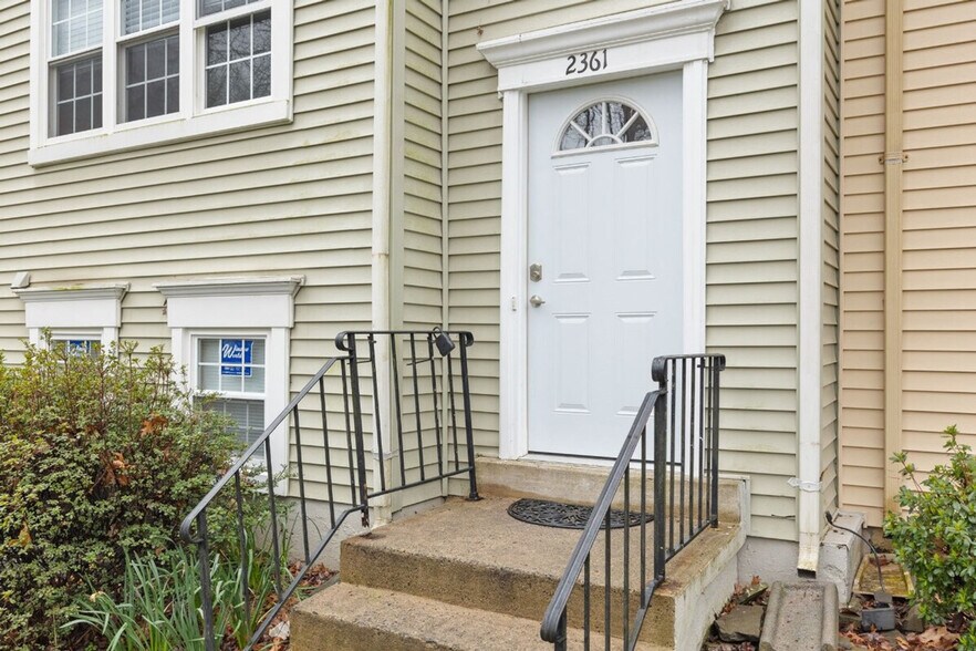 Building Photo - 2265 Chestnut Burr Ct