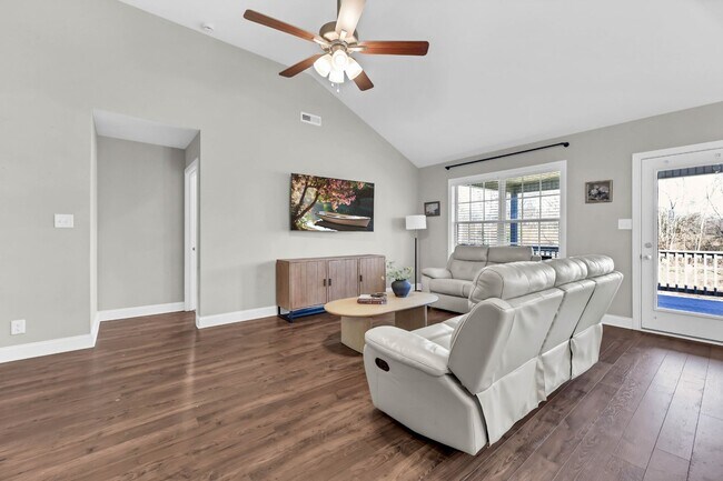 Building Photo - Cute Home in Quiet Area ready to Call Home Today!