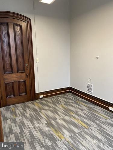 Building Photo - 218 E Market St