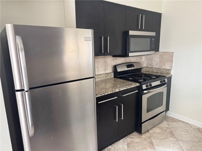 Building Photo - 2004 Parkaire Crossing