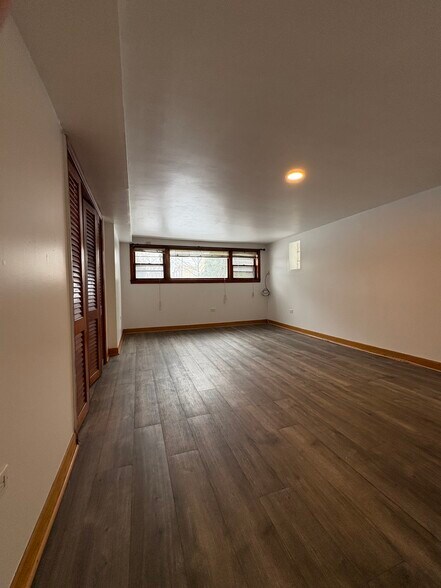 Building Photo - 5370 N Central Ave