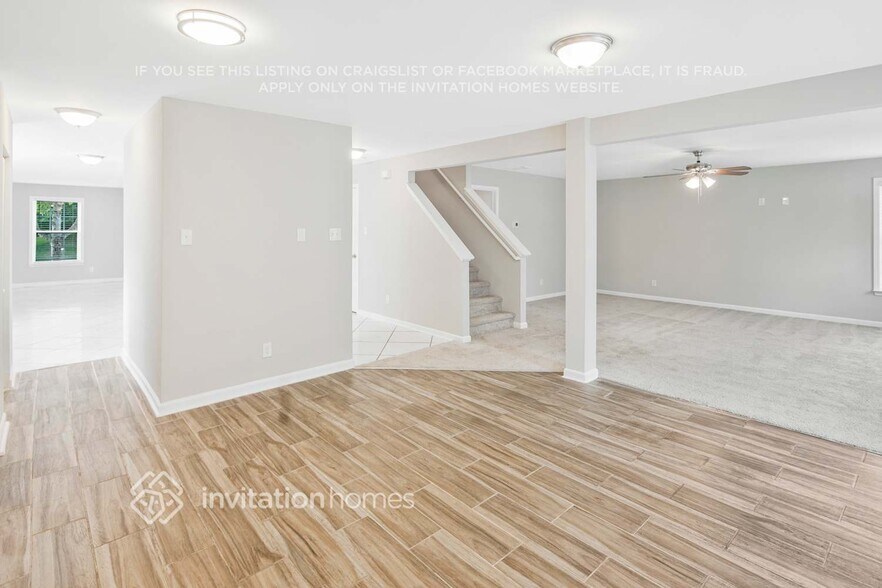 Building Photo - 13945 Pinyon Pine Ln
