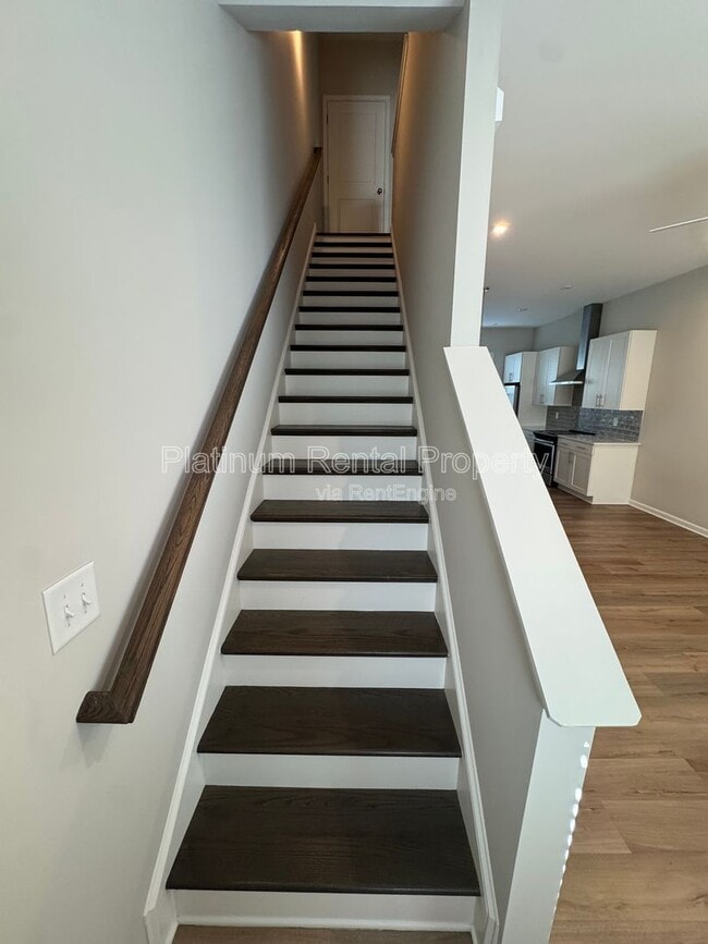 Building Photo - 137 Pacer Pl