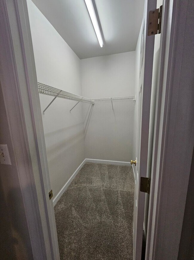 Building Photo - 104 Beeley Ct