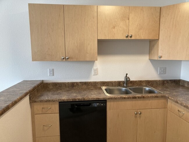 Building Photo - Will5120