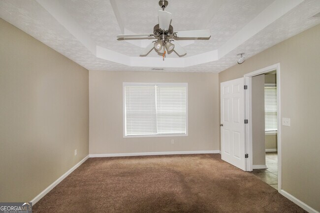 Building Photo - 30 Shenandoah Dr