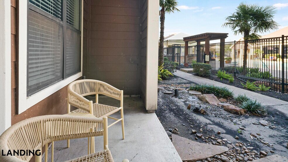 Building Photo - 18021 Kingsland Blvd