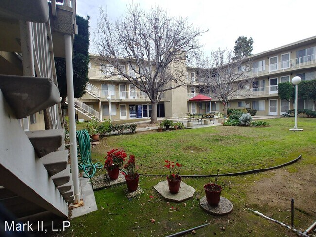 Building Photo - 222 G St