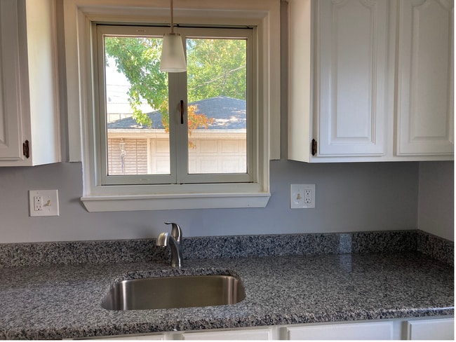 Building Photo - 9535 Terry St