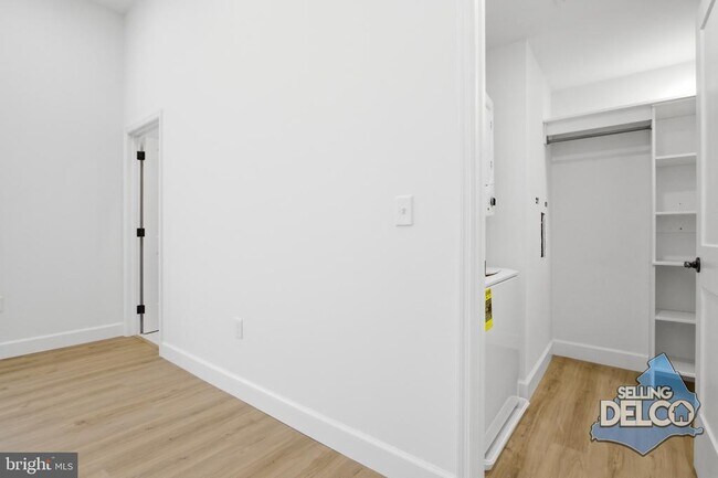 Building Photo - 100 W Front St