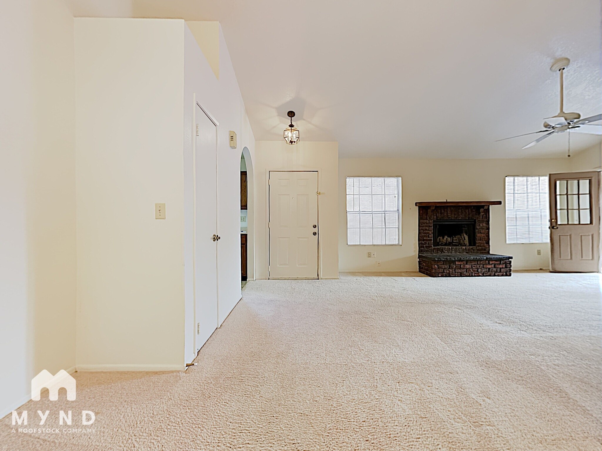 Building Photo - 1915 S 39th St