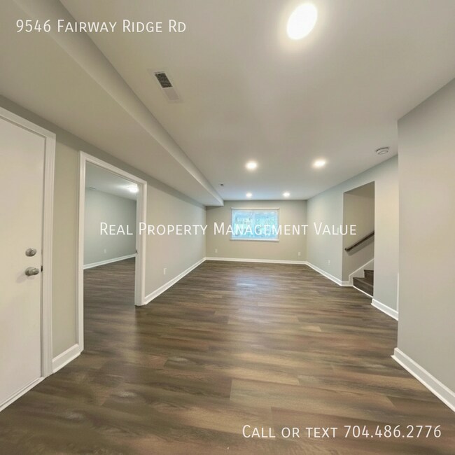 Building Photo - 9546 Fairway Ridge Rd