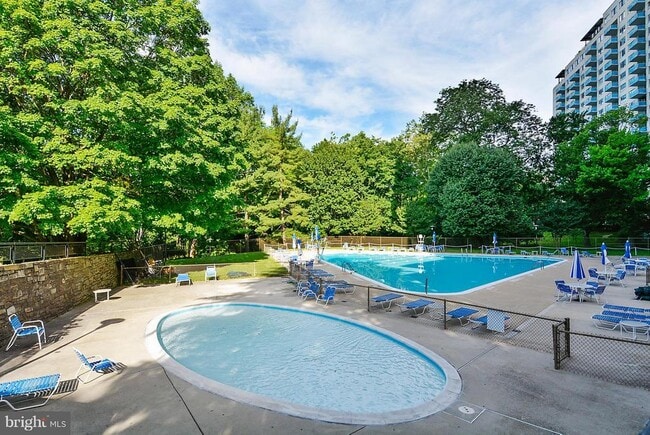 Building Photo - 10500 Rockville Pike