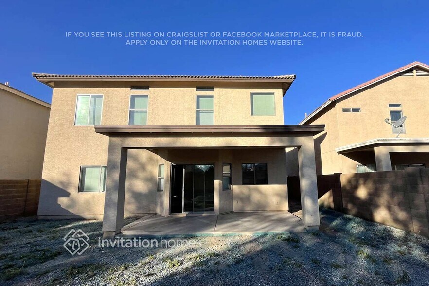 Building Photo - 1421 S 123rd Dr