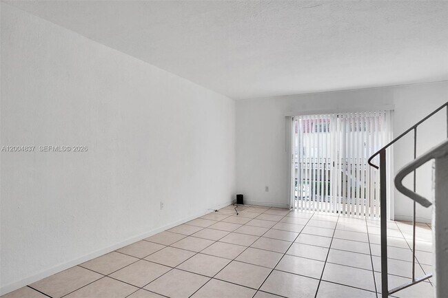 Building Photo - 8650 SW 67th Ave