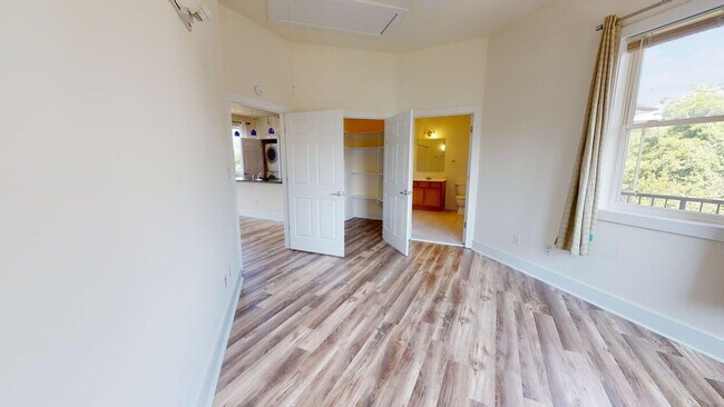 Building Photo - Main Street Corridor Available July 1