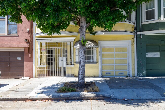 Building Photo - 2840 Bryant St