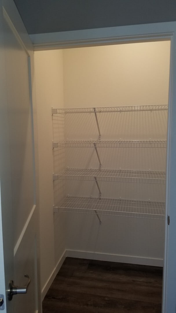 Building Photo - 2 bedroom 2 bath Luxury Apartment Branson MO in Gated Community- Offering Flexible Lease Terms