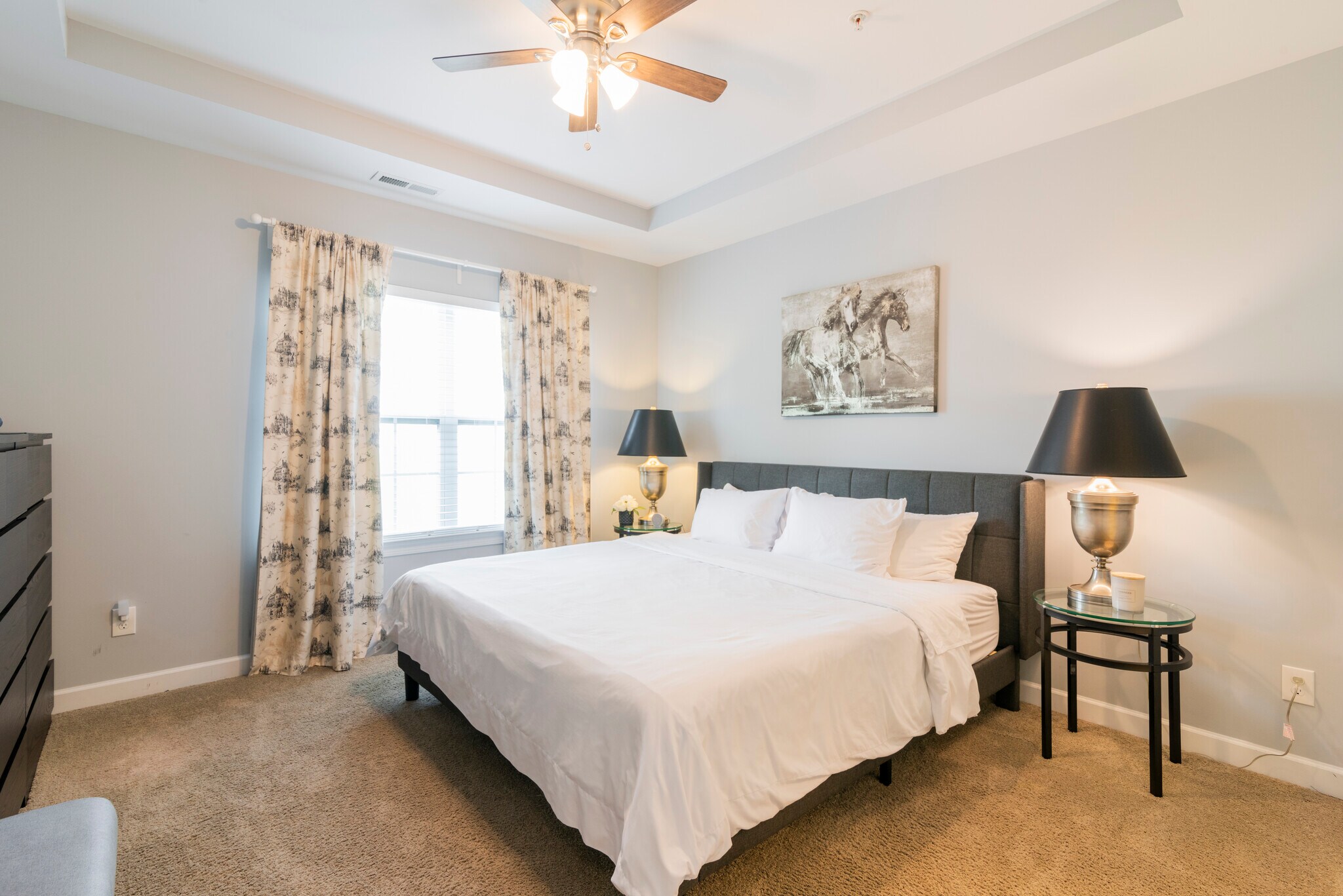 main floor bedroom with king bed - 15403 Barossa Valley St