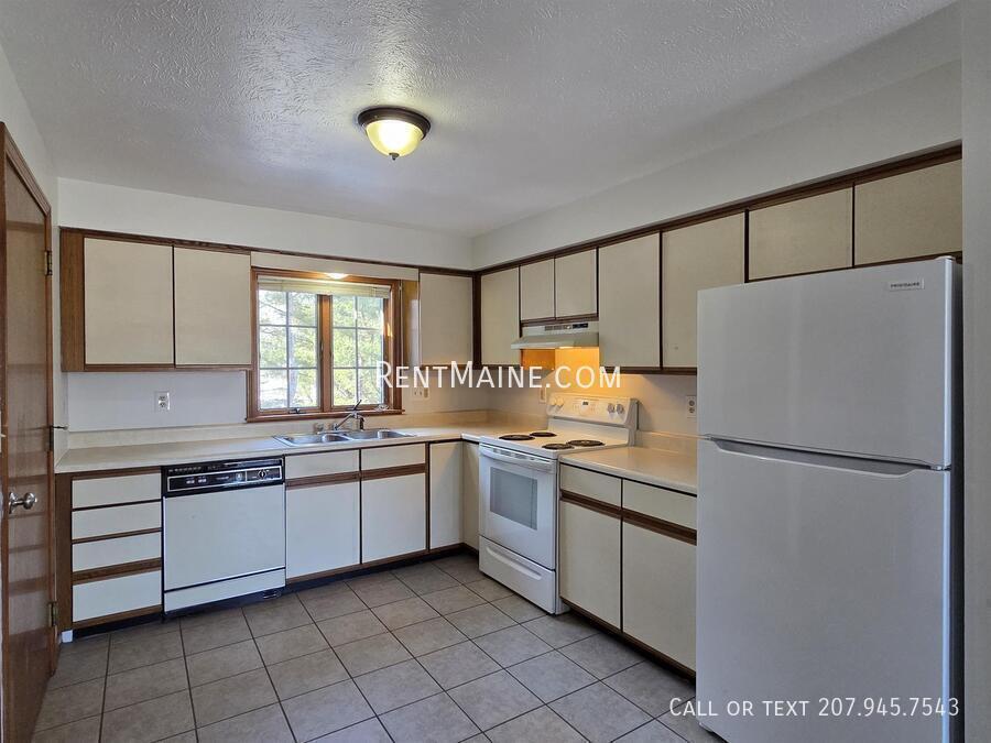 Building Photo - 7 Hartley St