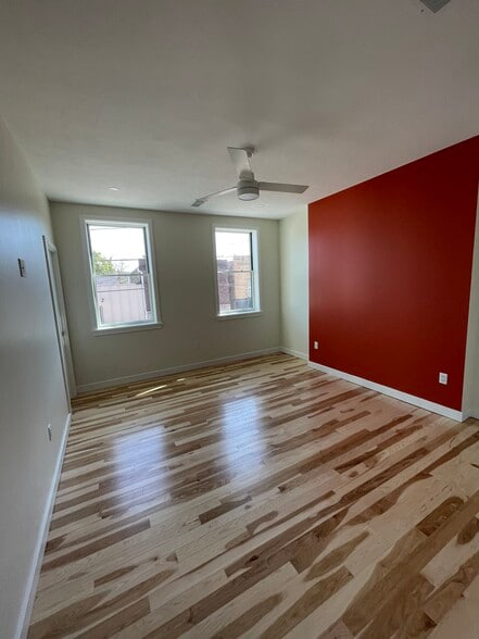 Bedroom - 1306 Pennsylvania Ave
