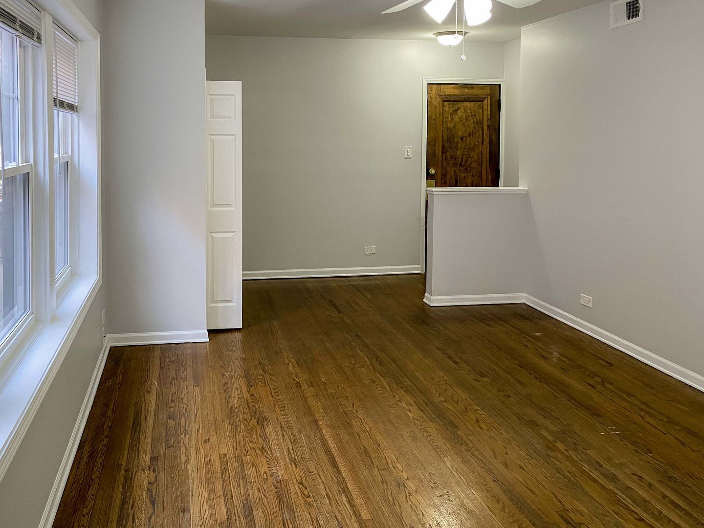 Building Photo - 3715 N Sheffield Ave