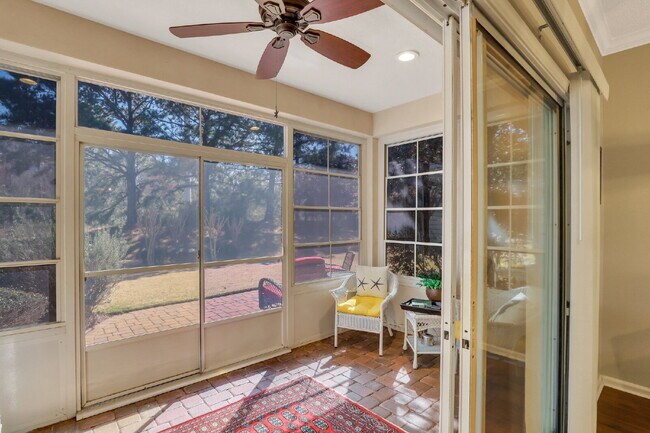 Building Photo - 12 Moonglow Ct
