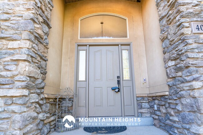 Building Photo - 4071 S Sandpiper Ln