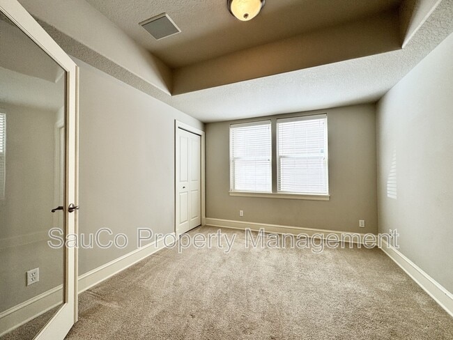 Building Photo - 13373 SW Shakespeare St