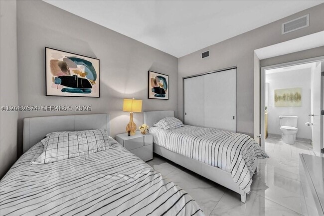 Building Photo - 16385 Biscayne Blvd
