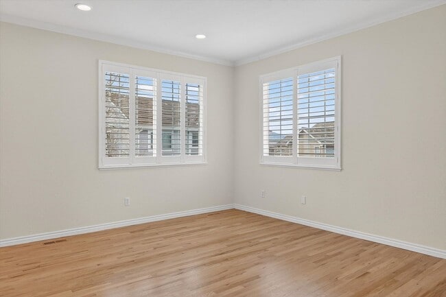 Building Photo - Stunning 5-BD 4-BA Outlook Home with Flatirons Views & Finished Basement