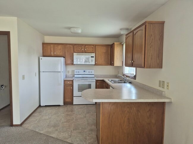 Building Photo - 515 W 13th St