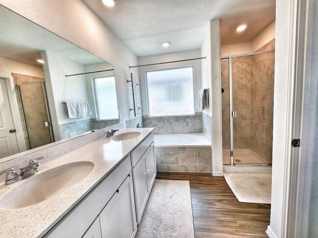 Building Photo - 5421 Bellissima Way